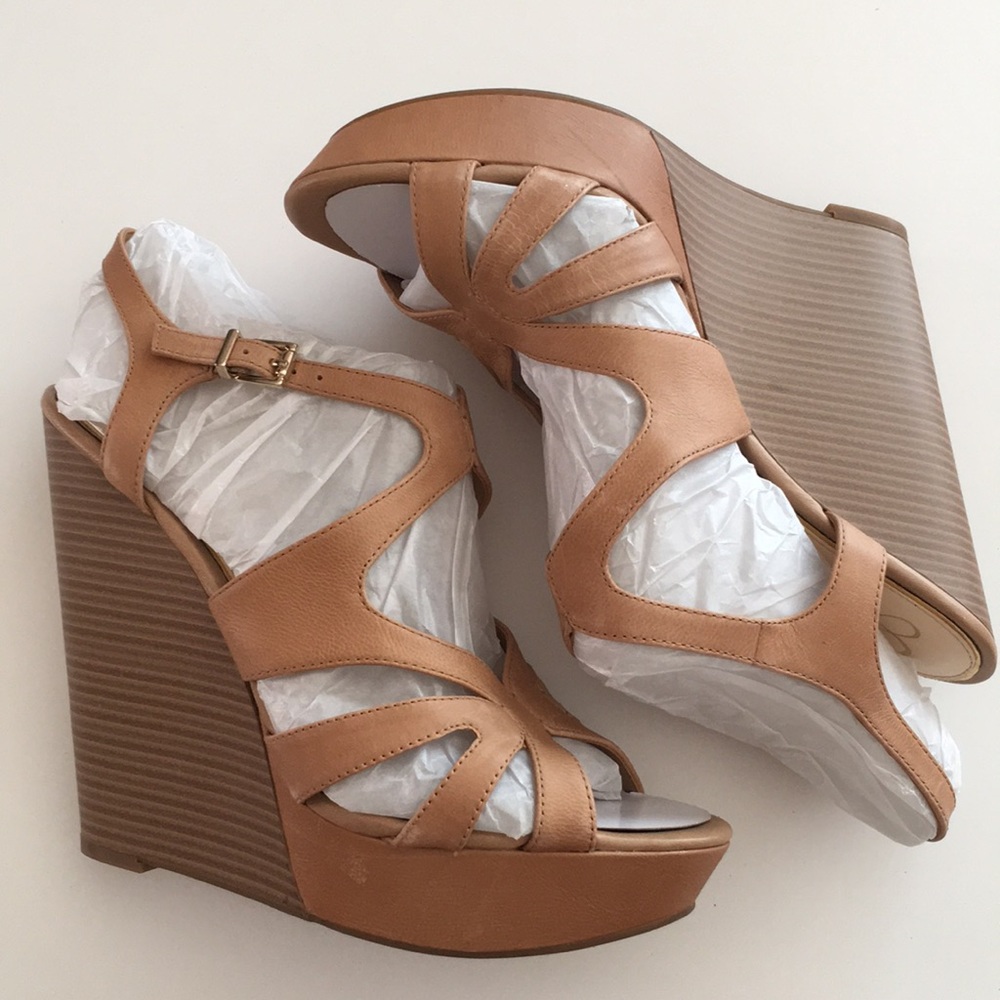 Jessica Simpson wedges 10M